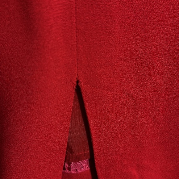 Timeless and Chic Open Back Dress - Picture 3 of 5